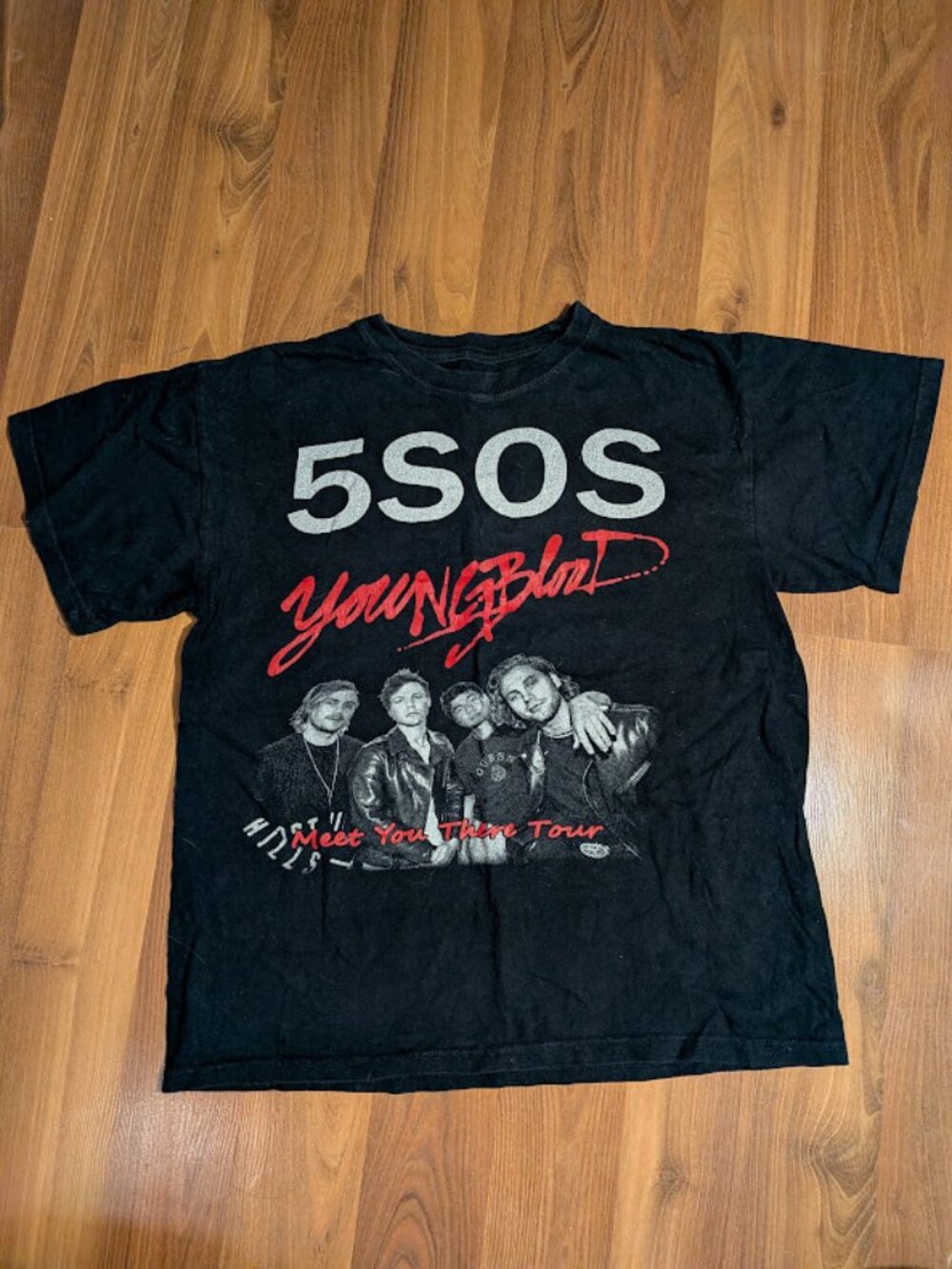 5 SECONDS OF SUMMER TOUR SHIRT